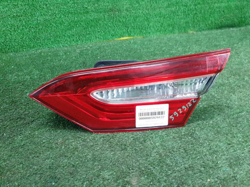 Фонарь правый внут Toyota Camry xv70 17-нв галоген