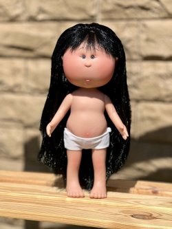 Кукла Nines виниловая 30см MIA CASE (1106)