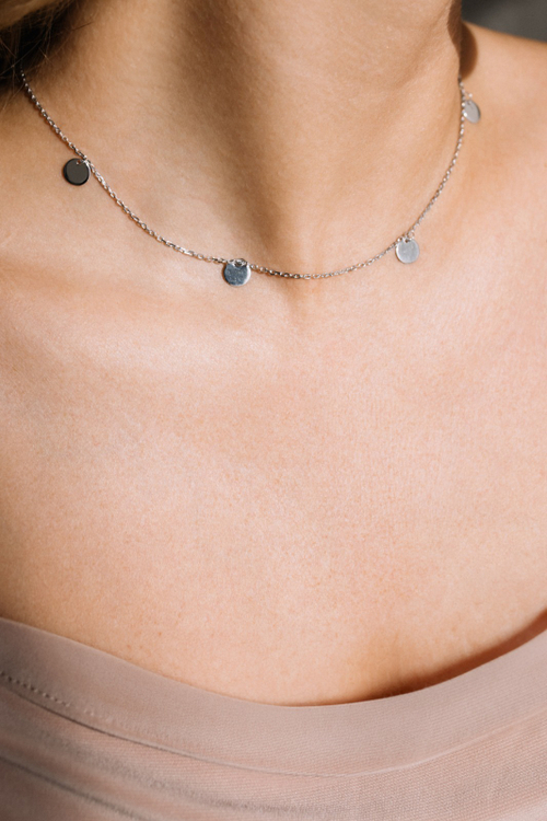 Колье с медальонами