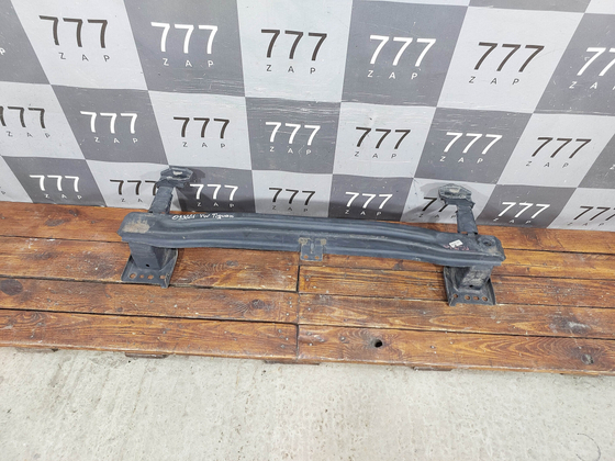 Усилитель переднего бампера Volkswagen Tiguan 1 07-18 Б/У Оригинал 5N0807109F