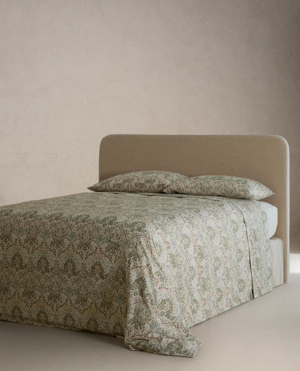 Простыня Zara Home сатин, хлопок 100%, с растительным принтом, 5180/089