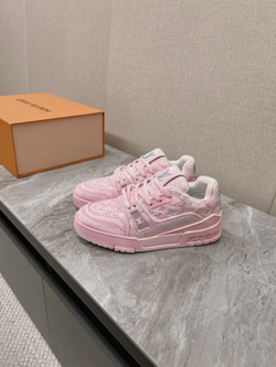 Louis Vuitton Trainer (4 colors)