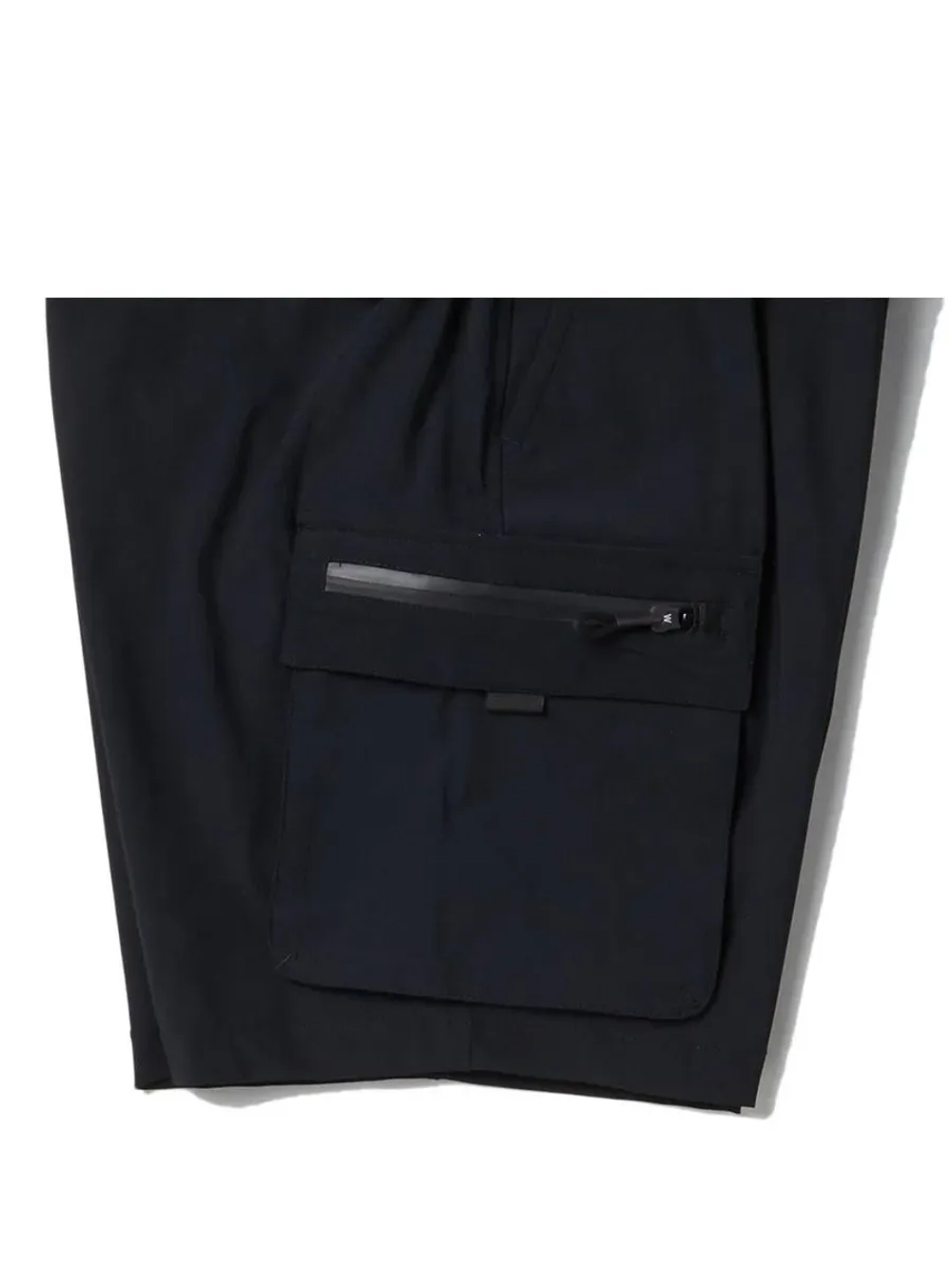 Шорты с карманами на молнии