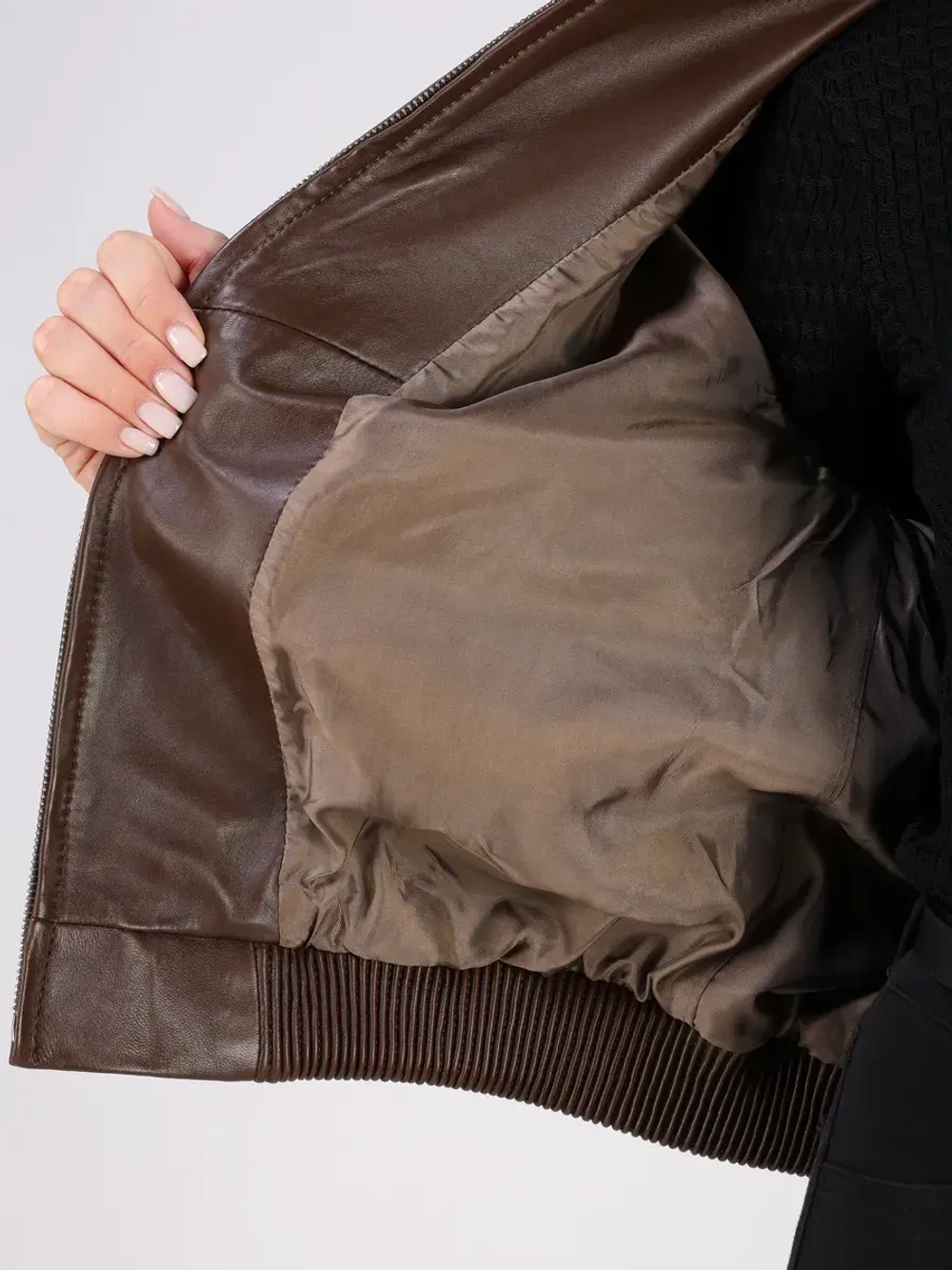 Кожаная куртка демисезонная