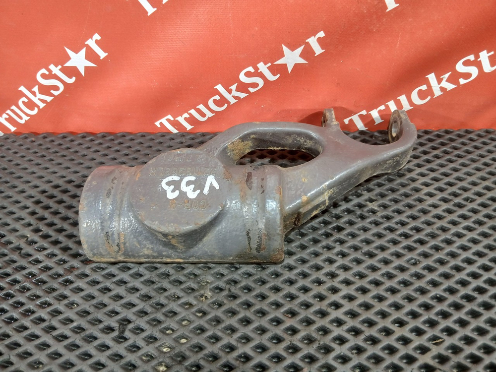 Кронштейн амортизатора переднего левого