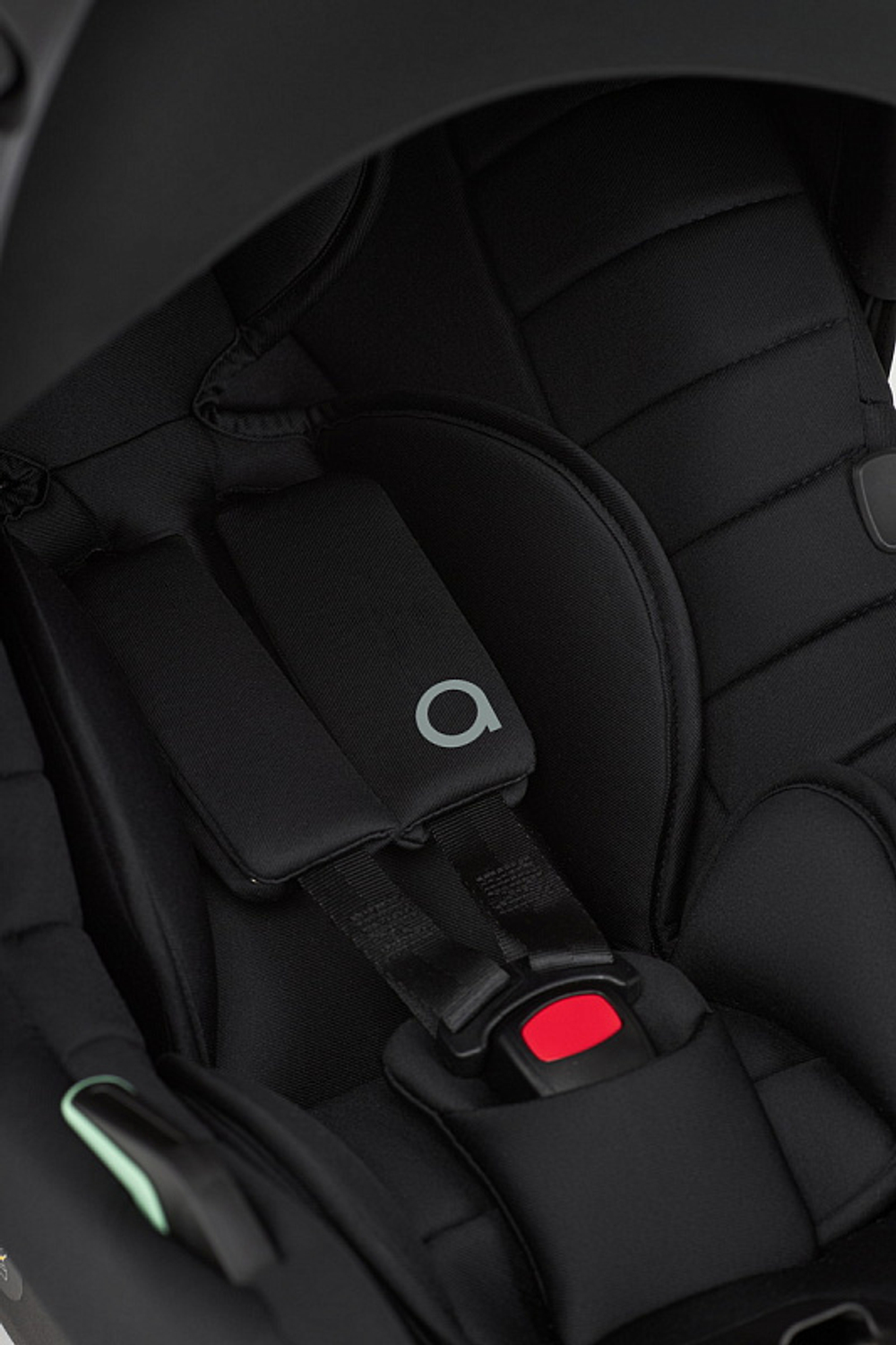 Автокресло Anex x Avionaut Cosmo с накидкой на ножки и адаптерами iQ black