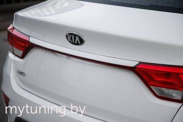 Ресница на багажник для Kia Rio IV