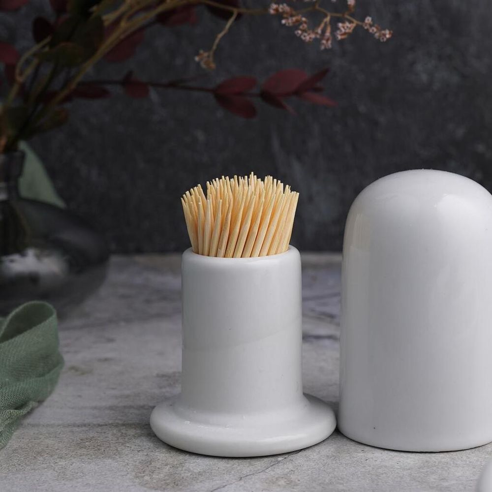 Стаканчик для зубочисток 4,5*6 см с крышкой белый фарфор P.L. Proff Cuisine [6]