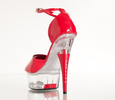 Красные лакированные босоножки со стразами 39 (Цвет: красный)