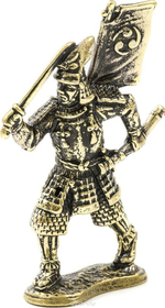 Фигурка Самураи "Самурай с мечом и флагом" латунь. Игрушка литая металлическая 54 мм (1:32)