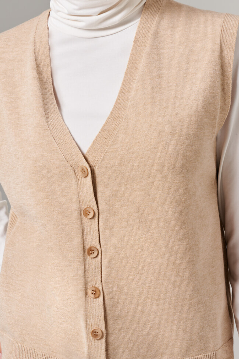 1912 Жилет женский (бежевый)