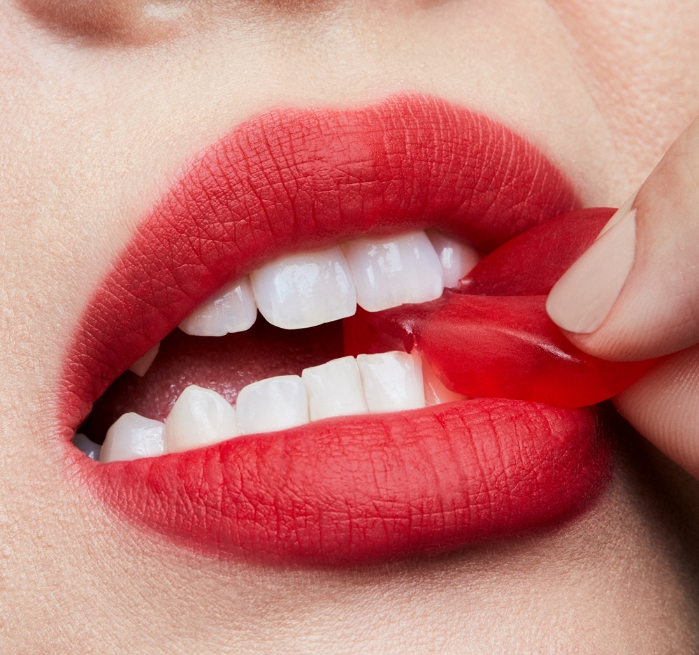 MAC Cosmetics Powder Kiss Lipstick - матовая помада, 3 g