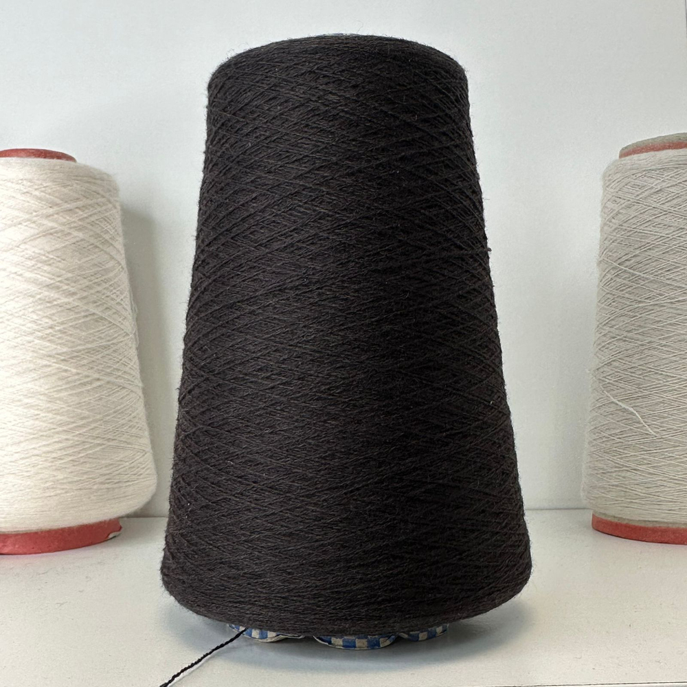 CASHMERE - CARIAGGI; 100% кашемир; 1400м/100гр; col.22760 Blackwood, цвет: горький шоколад; ТОЛЬКО бобинки!!! 231, 255 гр