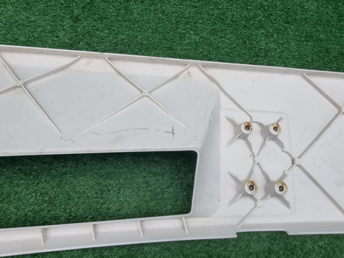 Спойлер кабины правый Ford Cargo (2011-н.в.)