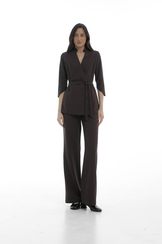 Костюм блуза на запах и брюки клеш