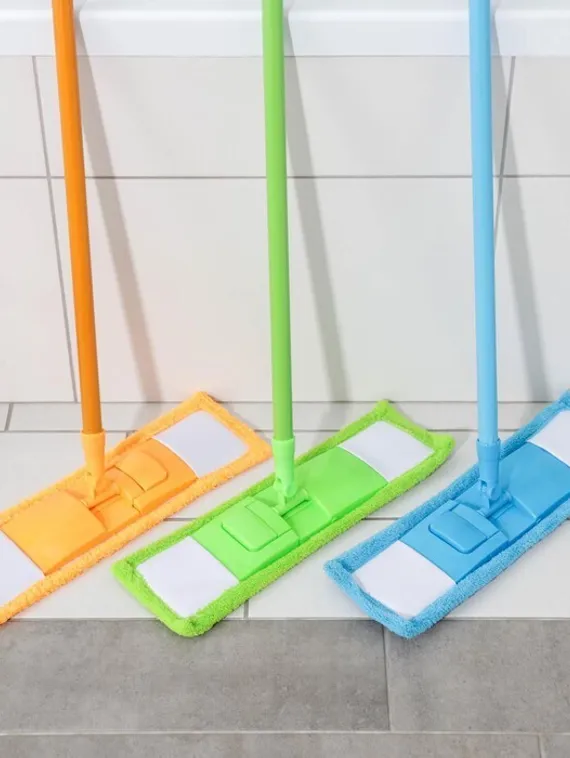 Швабра для мытья пола плоская Доляна, насадка микрофибра 42×12 см, 50 гр, металлическая ручка 119 см, цвет МИКС