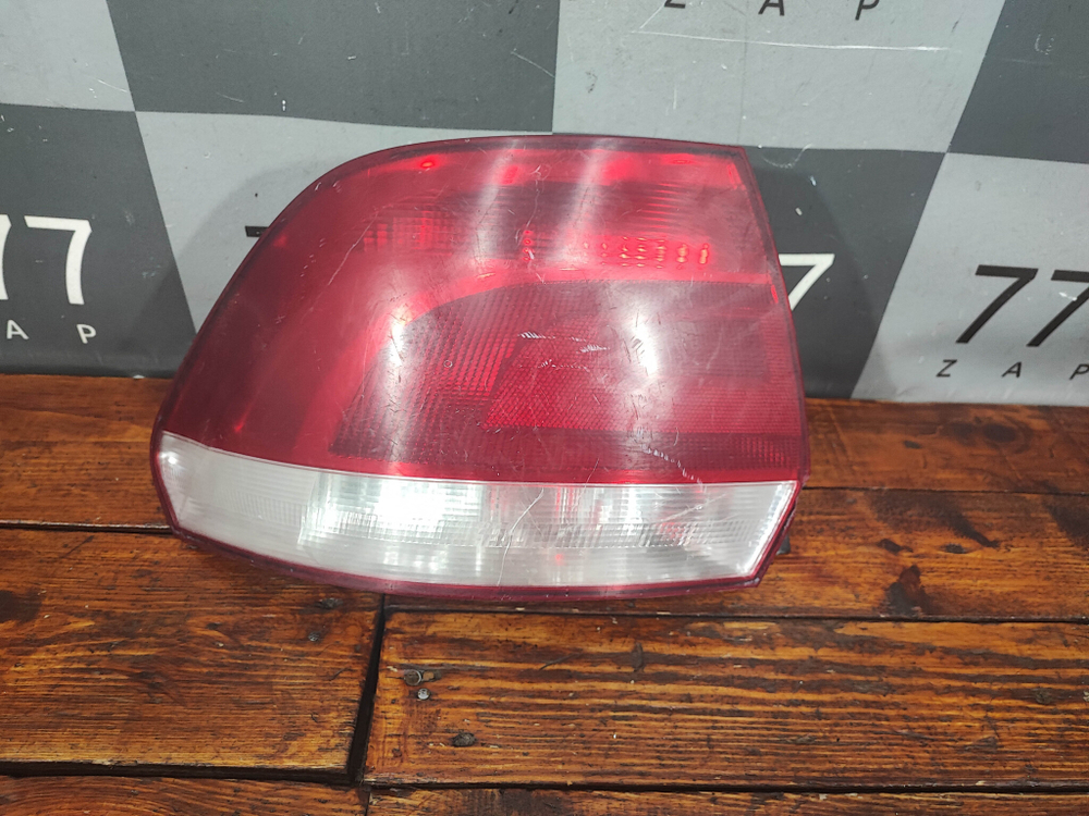 Фонарь задний левый VW Polo 5 Sedan 10-15 Б/У Оригинал 6RU945095G