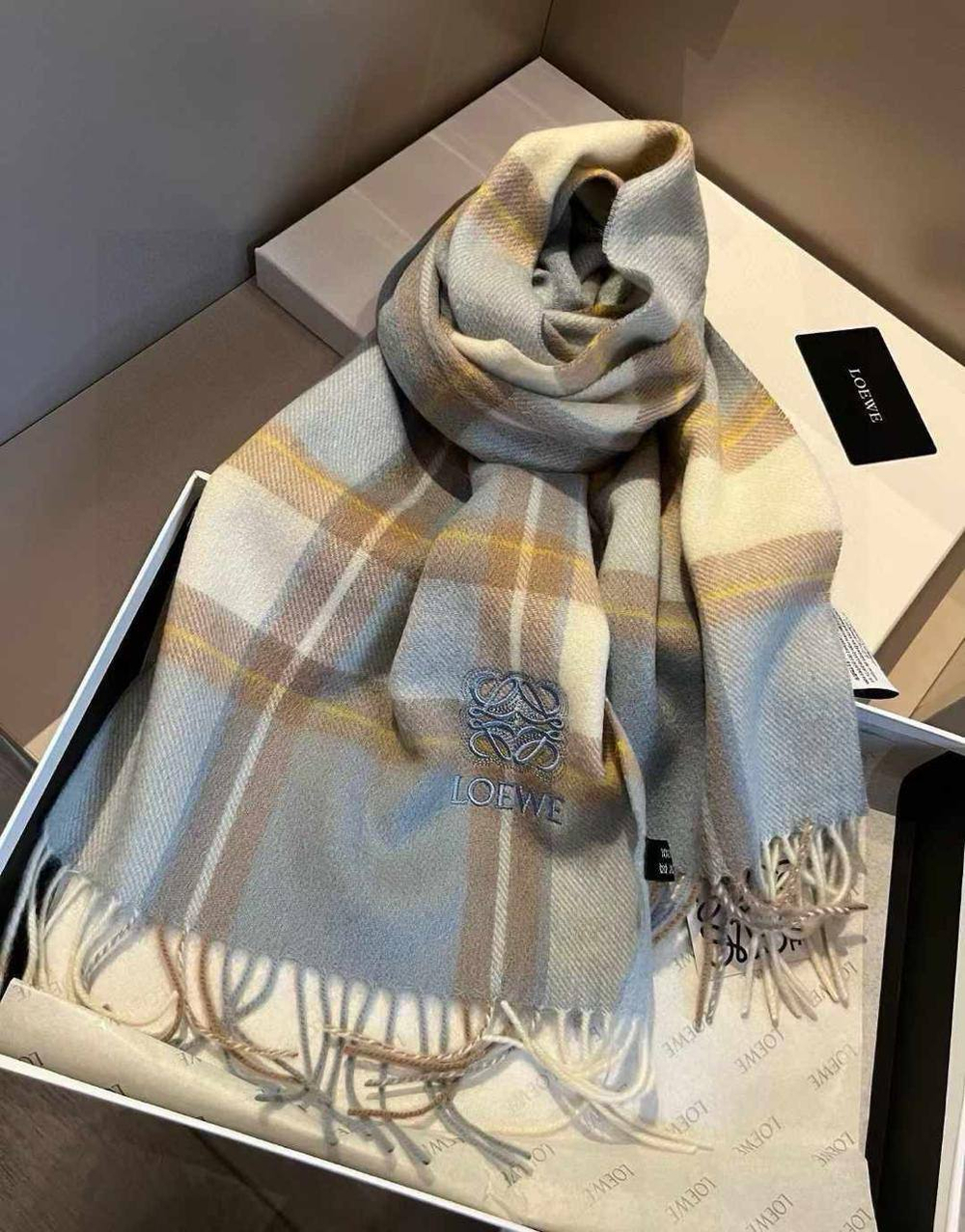Шарф Loewe