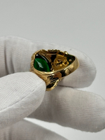 Кольцо с зелёным кристаллом