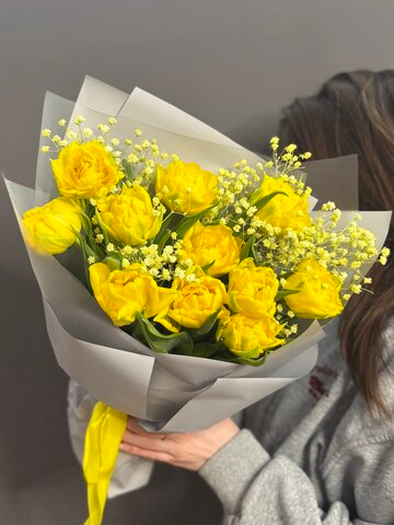 Дуо-букет с пионовидными тюльпанами и гипсофилой