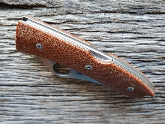 Складной нож Spyderco 255CMP SpyOpera c клинком из стали Böhler M390 Microclean®, рукоять микарта