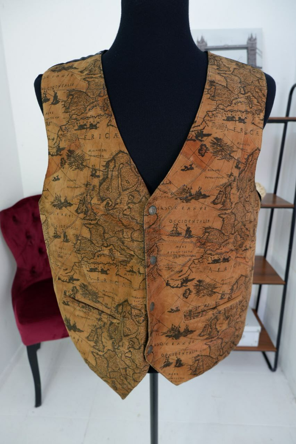 Жилет стильный 50 размер