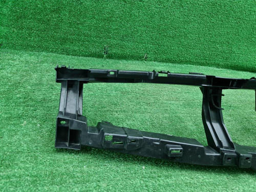 Кронштейн решетки радиатора Geely Tugella (19-23)