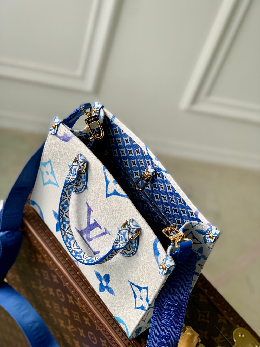 Louis Vuitton Onthego PM
