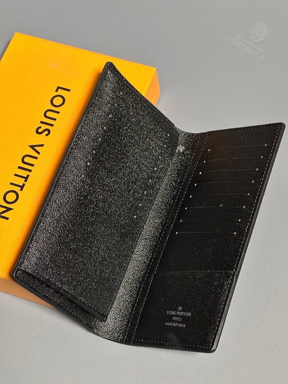 Бумажник Louis Vuitton Zippy