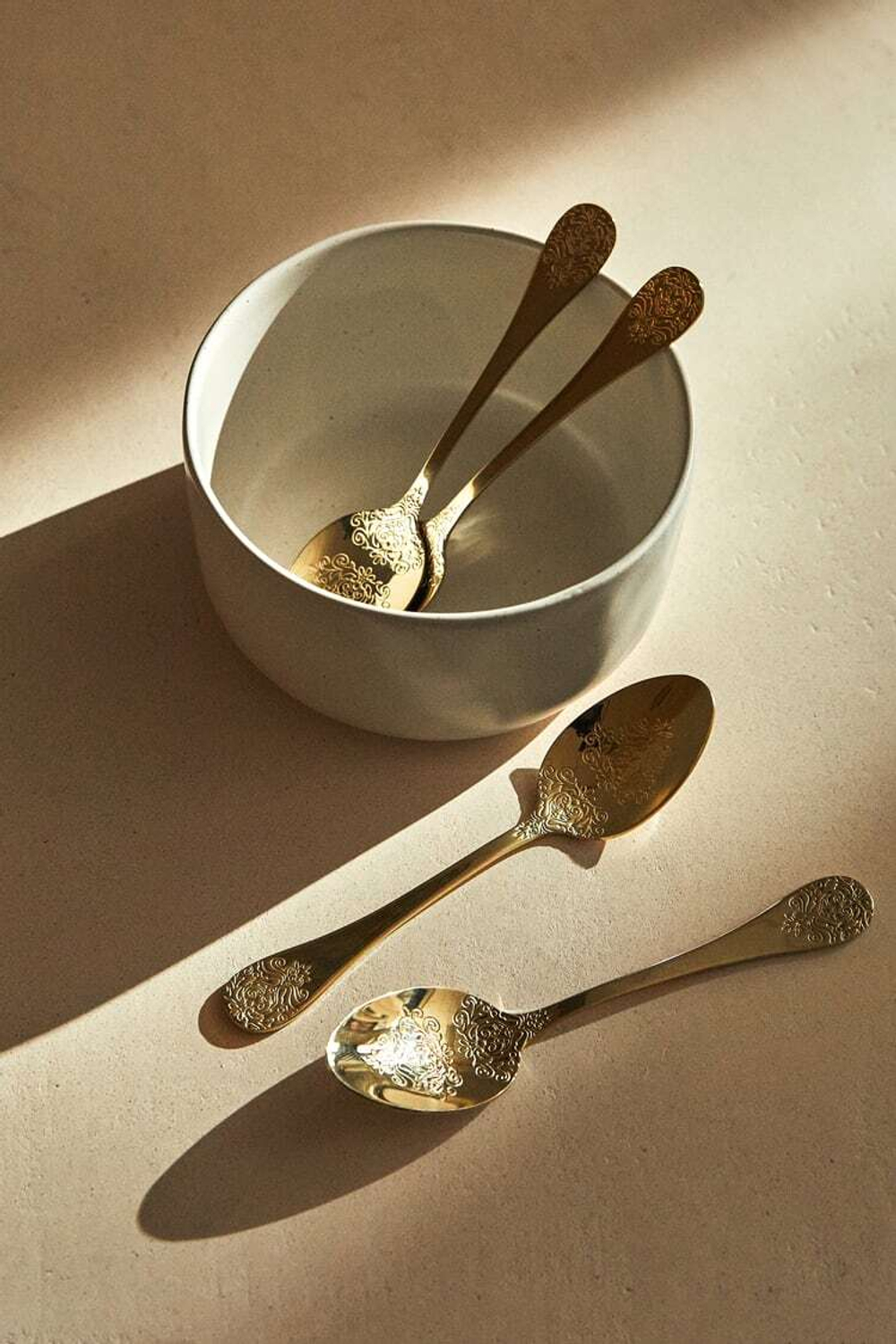 ZARA HOME НАБОР ЧАЙНЫХ ЛОЖЕК С РЕЛЬЕФНЫМ УЗОРОМ, ЗОЛОТОЙ