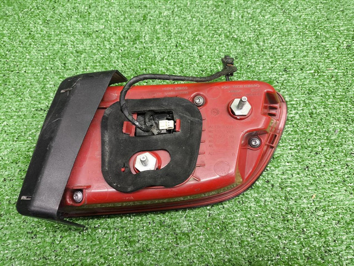 Фонарь левый внутренний Porsche Macan 95b (14-18)