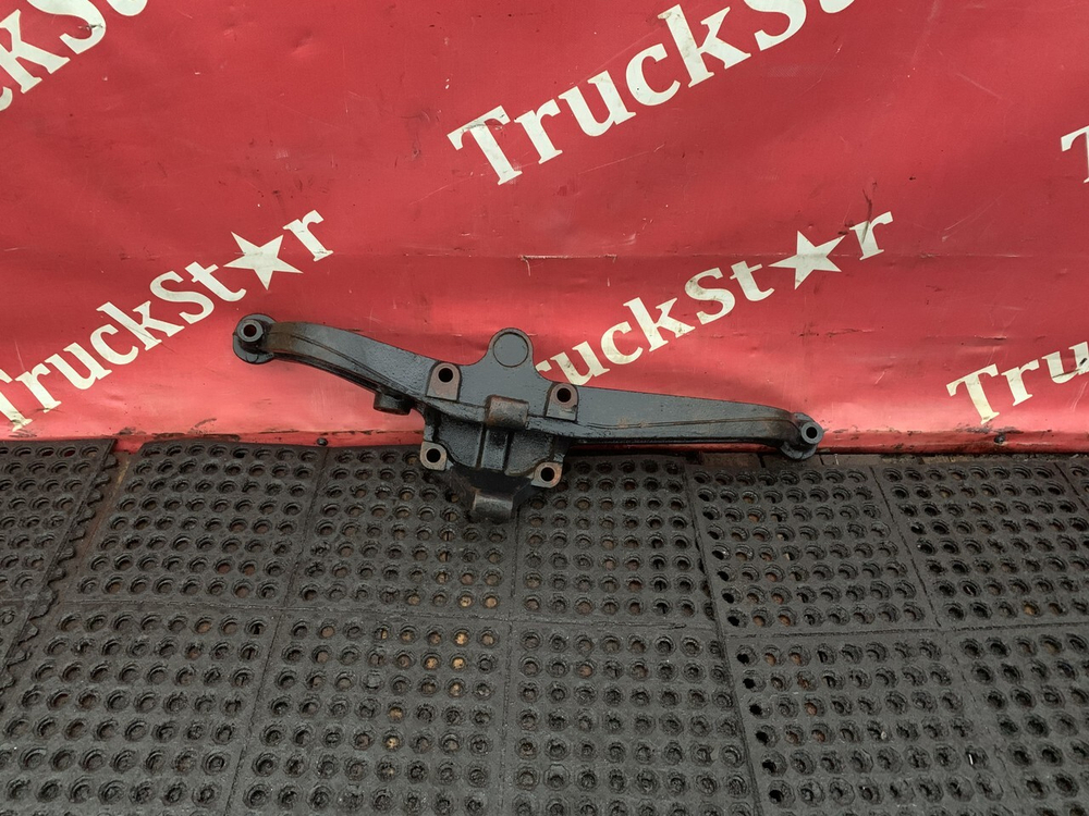 Кронштейн пневморессоры правый 2018г.