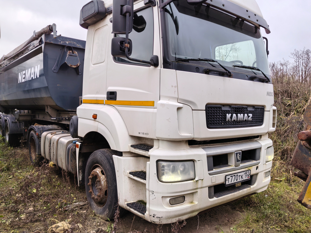 КамАЗ М1840 4x2 Седельный тягач 5490-S5 (Дизельный, 12,0 л, 401 л.с., МТ)