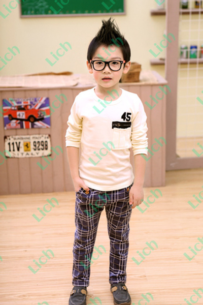 Лонгслив детский с карманом на груди и надписью на спине