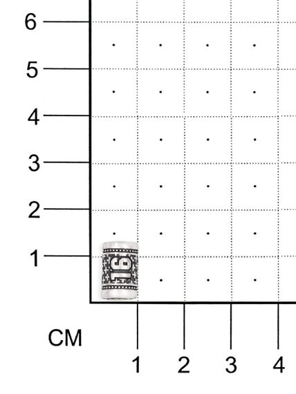 Фото шарм цифра число 16 из серебра на размерной сетке