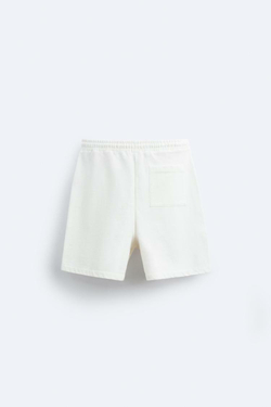 ZARA БАЗОВЫЕ ШОРТЫ-ЧИНОС С ЭФФЕКТОМ ПОТЕРТОСТИ, ЖЕЛТОВАТО-БЕЛЫЙ