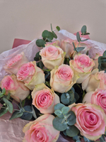 Роза с эвкалиптом букет