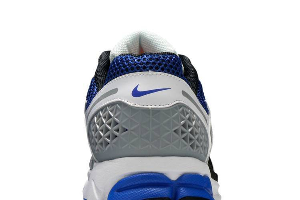 Кроссовки Nike Air Zoom Vomero 5