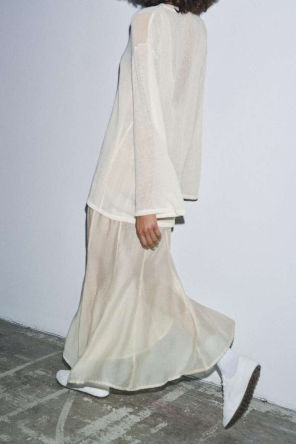 ZARA ДЛИННОЕ КОМБИНИРОВАННОЕ ПЛАТЬЕ, ЦВЕТ СЛИВОЧНОГО МАСЛА