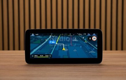 Магнитола для Mercedes-Benz G-класс 2012-2015 NTG 4.5/4.7 - Radiola RDL-7701-G монитор 10.25" на Android 13, 8/128Гб, CarPlay, 4G SIM-слот