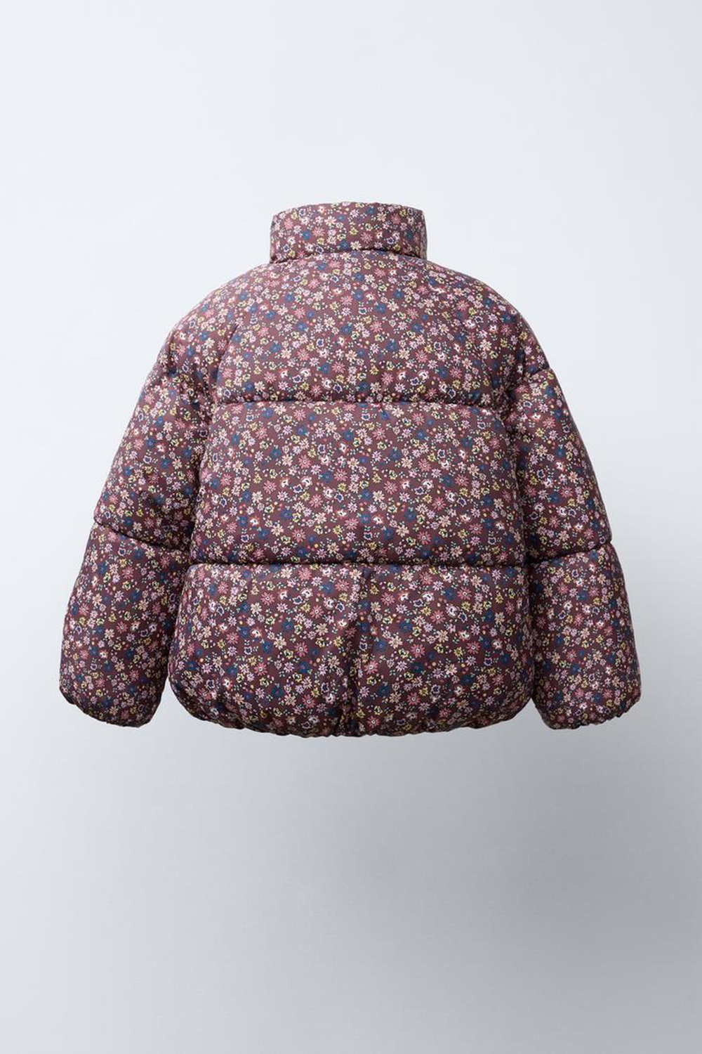 ZARA СТЕГАНАЯ КУРТКА С ЦВЕТОЧНЫМ ПРИНТОМ, РАЗНОЦВЕТНЫЙ