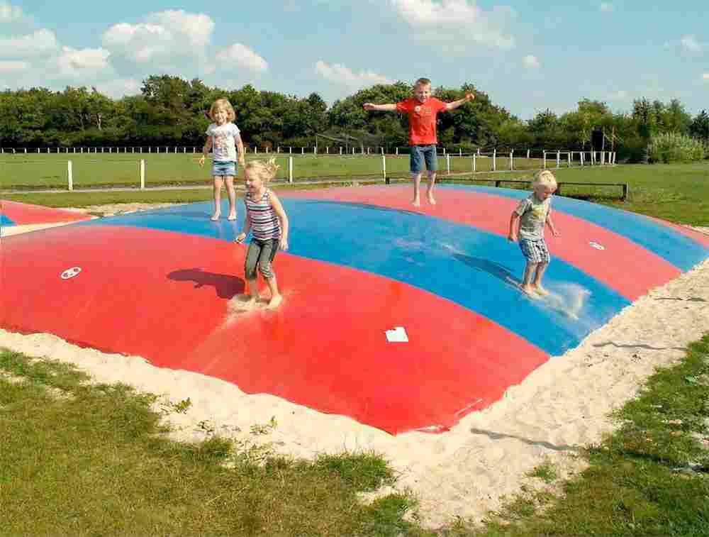 Надувная подушка для установки в грунт «Яркий старт», 10×7×2 м