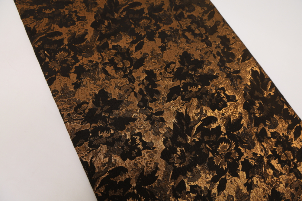 Жаккард коричневый с черными цветами