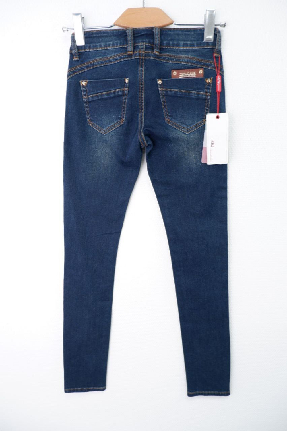 Джинсы T.M.B Jeans практичные 42 размер, новые