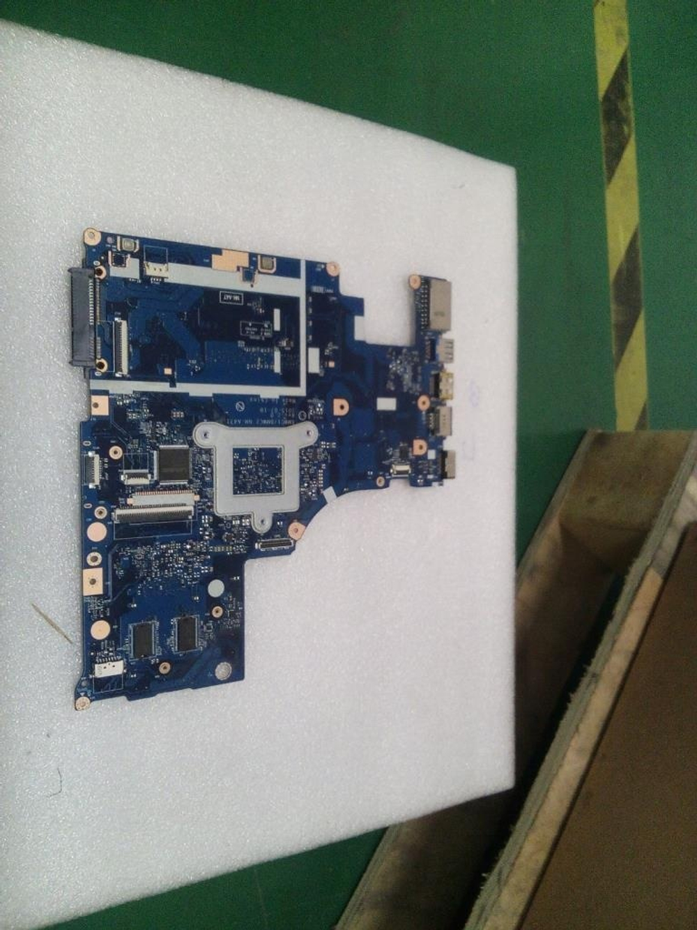 Материнская плата для ноутбука Lenovo ideapad 300-15IBR N3710 1G GF 920M WIN RTC (5B20L25737), оригинал