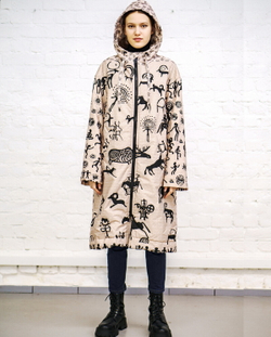 Пальто "Петроглиф", по мотивам наскальных рисунков древних людей