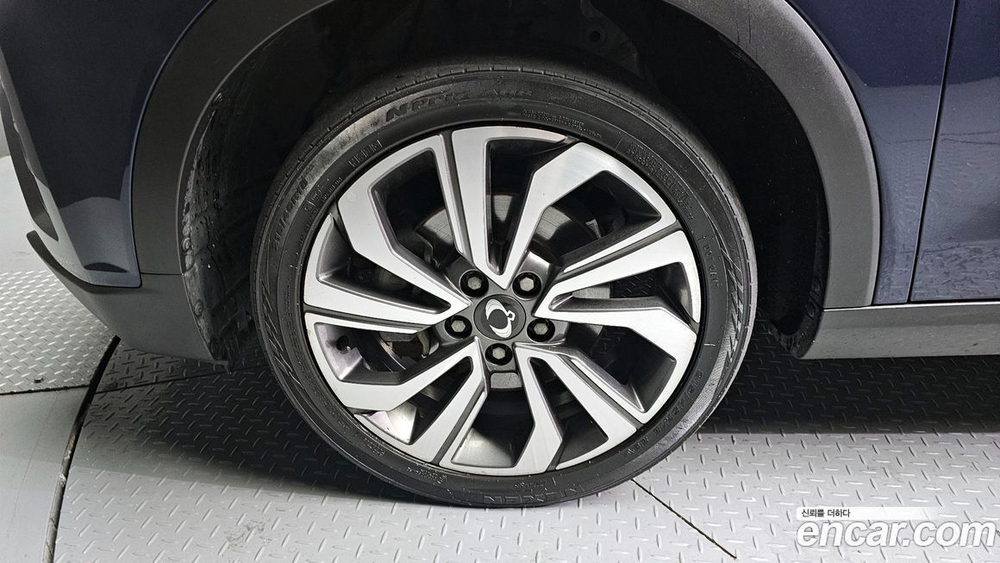 KG Mobility (Ssangyong) Very New Tivoli Дизель 1.6 2WD (08.2019)