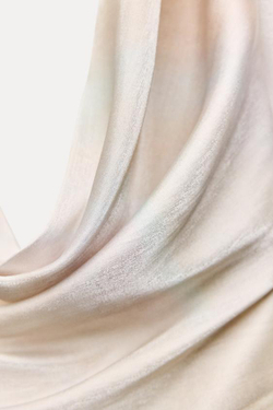 ZARA АТЛАСНЫЙ ТОП С ГОРЛОВИНОЙ ХАЛТЕР И СБОРКАМИ, ЭКРЮ