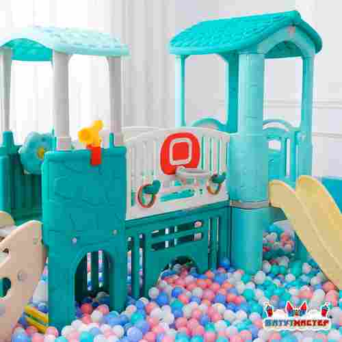 Сухой бассейн с игровым комплексом «Бирюза», 5×5×0,6 м