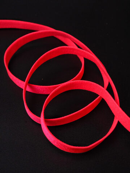 Резинка бретелечная розово-красная глянцевая 10 мм